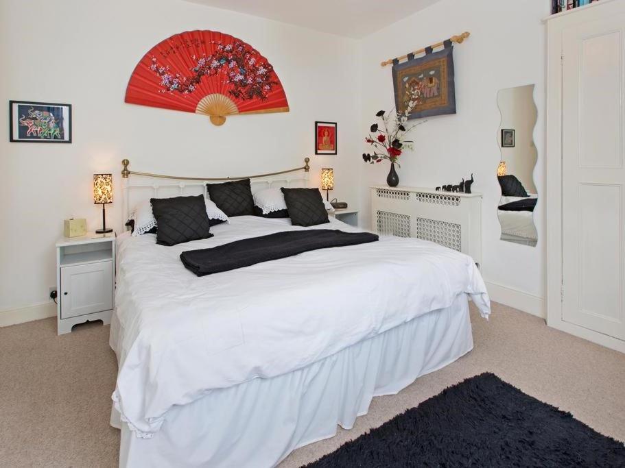 Bed and Breakfast Anchor House Dartmouth Pokoj fotografie